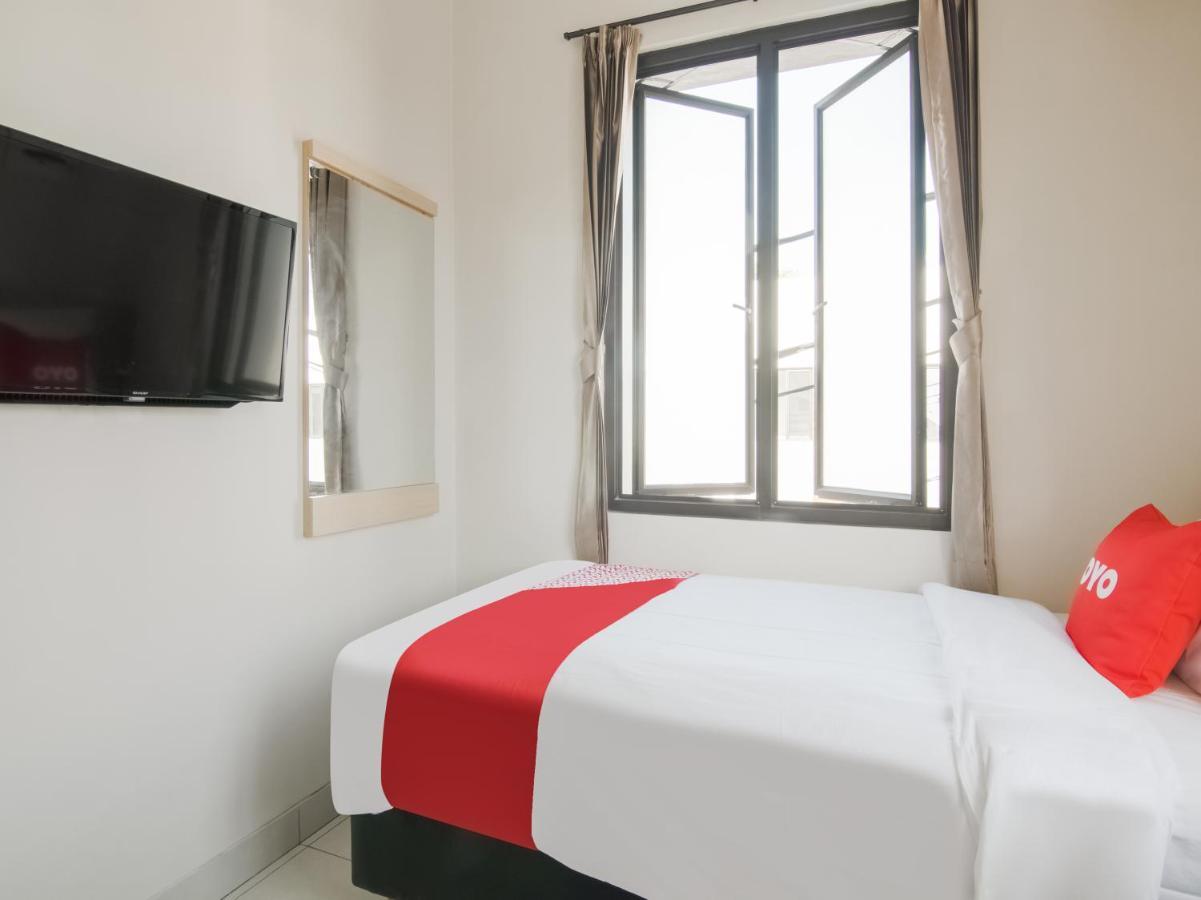 Telukjambe Oyo 3824 Columbus Residence J1 מראה חיצוני תמונה